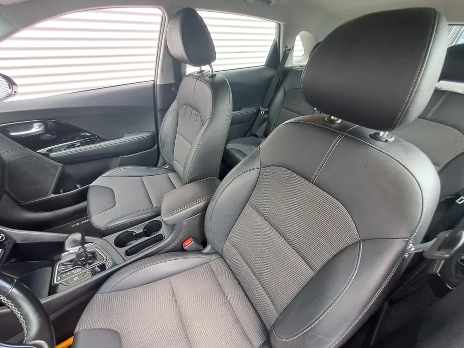 Kia Niro 1.6 GDi Hybrid DynamicLine | Automaat | Navi | Camera | Apple Carplay/Android Auto | Cruise control | electronic climate control | Hybride