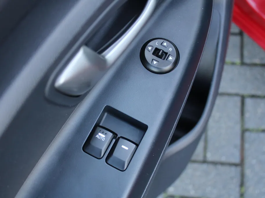 Kia Rio 1.2 CVVT ComfortLine | Apple Carplay/Android Auto | Navi Pioneer  | Airco | Cruise | All seasons | Dealeronderhouden |