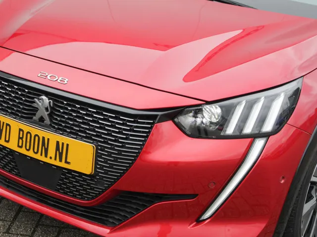 Peugeot 208 1.2 PureTech GT Pack Automaat | Adap. Cruise | Panodak | Vol Leder | Stoelverwarming | Camera
