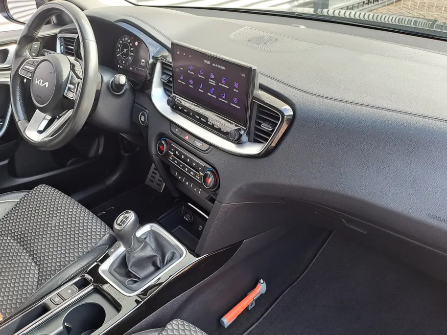 Kia Ceed Sportswagon 1.0 T-GDi ExecutiveLine | Navigatiesysteem full map | Camera | Apple Carplay/Android Auto | Stoel en Stuur verwarming | ECC | Elektrisch glazen schuif-/kanteldak
