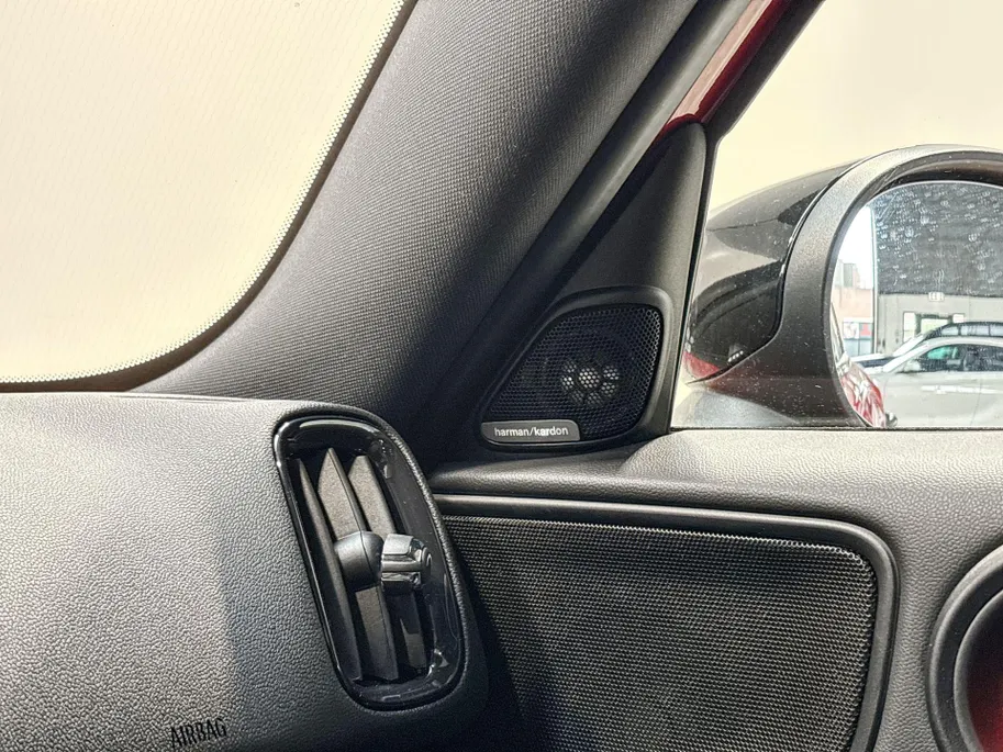 MINI Countryman Cooper SE ALL4 John Cooper Works Essence Pack