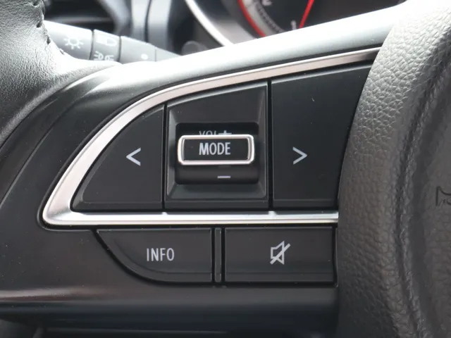 Suzuki Swift 1.2 Select Carplay | Camera