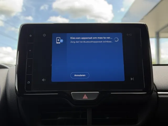 Toyota Yaris 1.5 Hybrid Executive Bi-Tone | PDC V+A | HUD