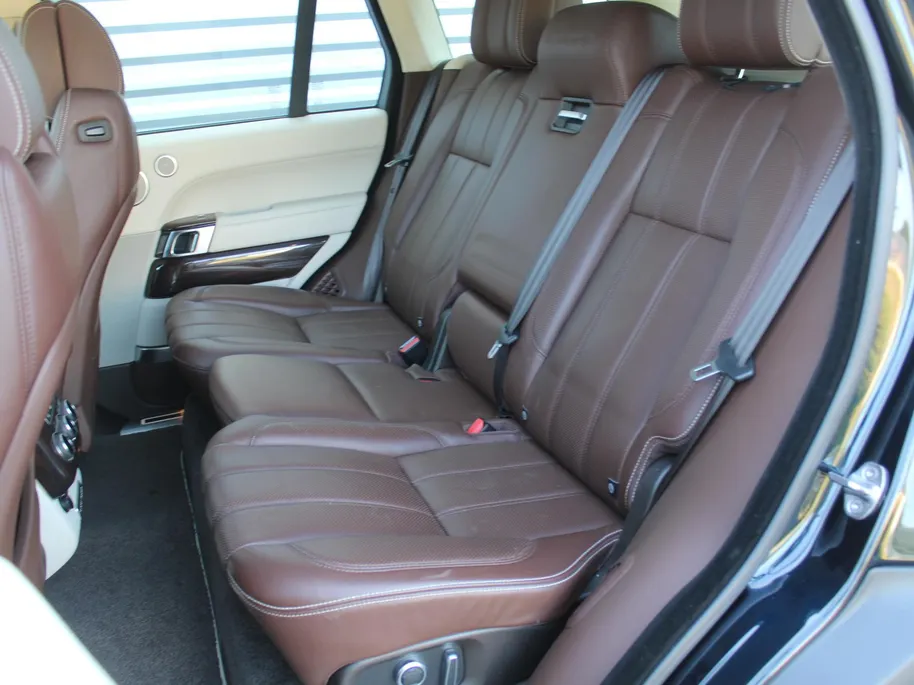 Land Rover Range Rover 4.4 SDV8 Autobiography | Uniek 4.4 V8 | Nieuwstaat | Elek. trekhaak | Luchtvering | Stuur-/voorruit-/stoelverwarming + ventilatie | Massage-/geheugenstoelen | Leer | Schuifdak | 360 Camera | 21' LM |