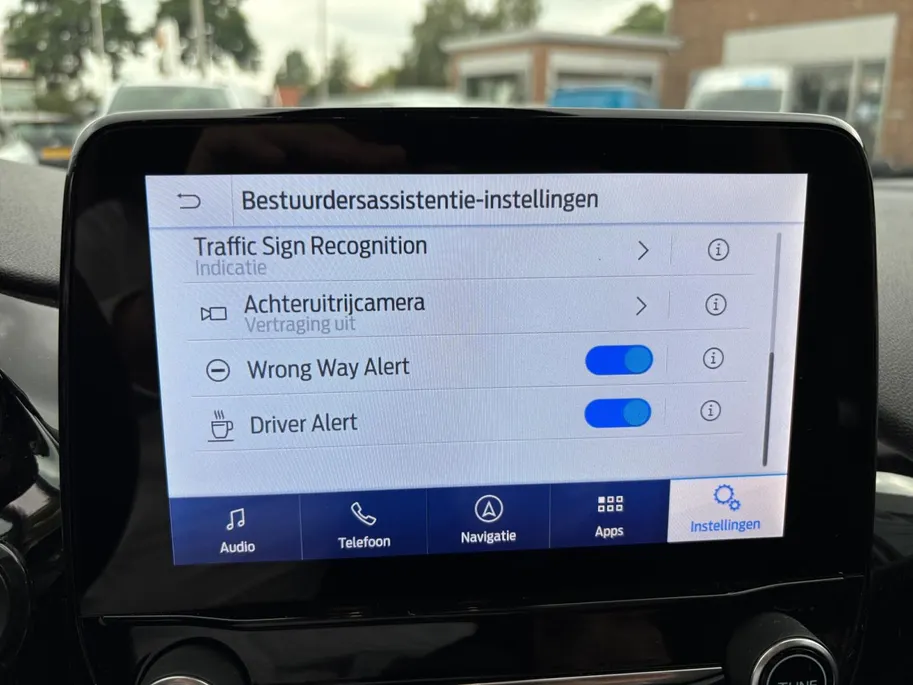 Ford Fiesta 1.0 EcoBoost Hybrid Titanium X Automaat | Adaptieve Cruise Control | Camera | Privacy Glass | Keyless Entry | Parkeersensoren | Navigatie |