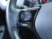 Citroën C1 1.0 VTi Shine | Camera | Clima | Cruise | 15" LM | Apple Carplay/Android Auto | Lichtsensor | Privacy glass |