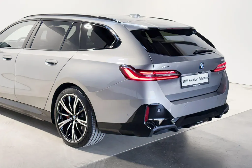 BMW 5 Serie Touring 550e xDrive Innovation Pack M Sportpakket