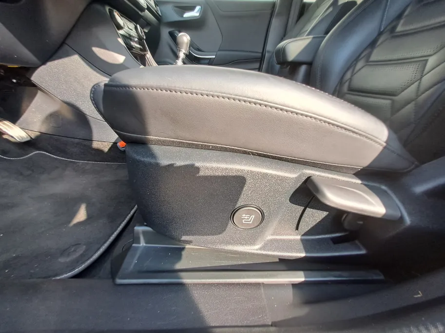 Ford Puma 1.0 EcoBoost Hybrid ST-Line X Vignale | B&O | Leer | Massage Stoelen | verwarmbare voorruit | Navi | ECC | Camera