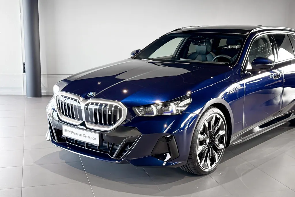 BMW i5 Touring xDrive40