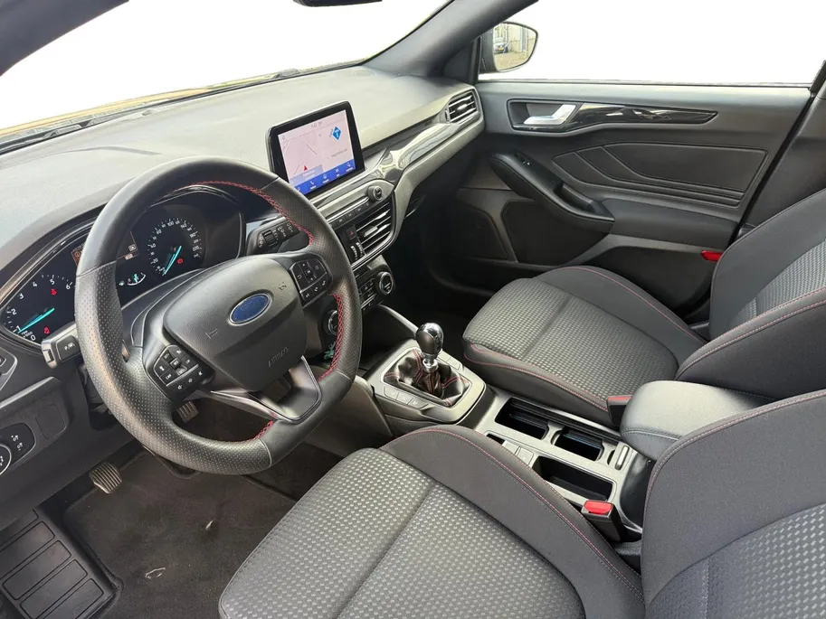 Ford Focus Wagon 1.0 EcoBoost Hybrid ST Line Business | Camera | Keyless | Stoel + Stuurverwarming | LED | Apple Carplay + Android Auto |