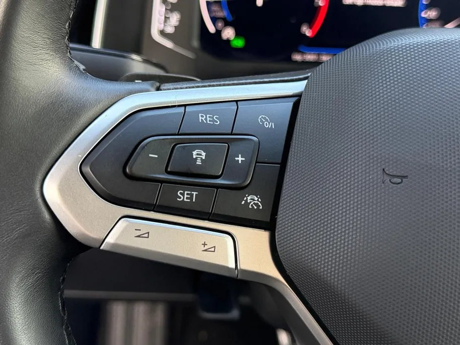 Volkswagen Taigo R-Line | Camera | Keyless | Apple Carplay / Android Auto |
