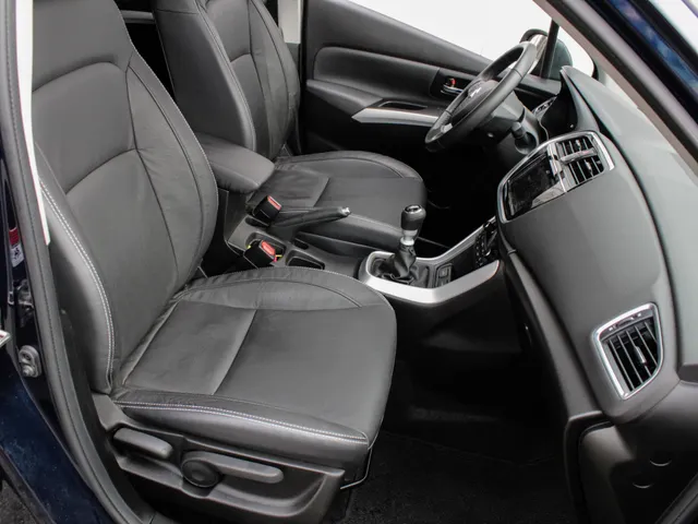 Suzuki S-Cross 1.4 Boosterjet Style Smart Hybrid | Navi | Cruise | Schuifdak | Camera | Lm-Velgen | Trekhaak
