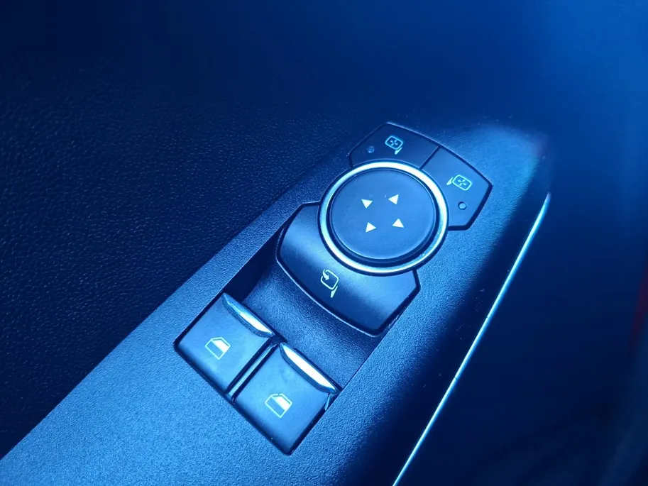 Ford Fiesta 1.0 EcoBoost Titanium | Nieuwe Disitributieriem bij aflevering  | Navigatie | Camera | Adaptieve Cruise Control | Voorruitverwarming | B&O | Climate Control