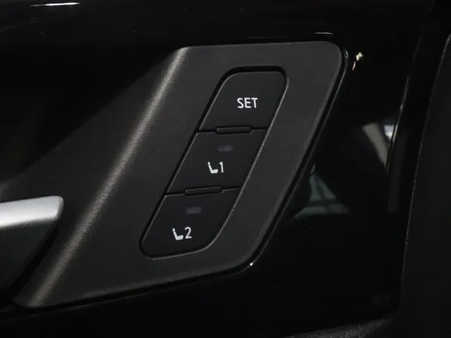 Mitsubishi Outlander 2.4 PHEV Instyle Trekhaak | Panodak | Adaptive Cruise | All Seas
