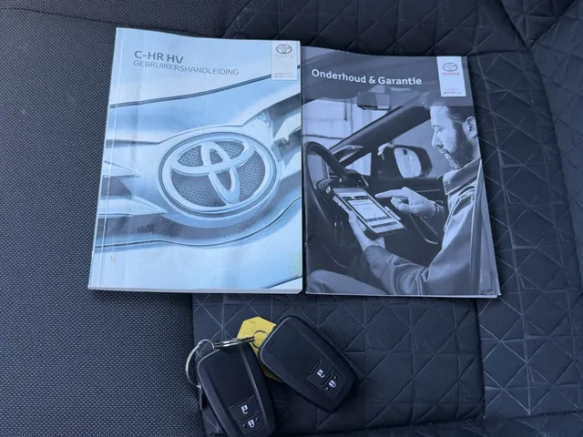Toyota C-HR 1.8 Hyb. First Edition | Dealer Onderhouden | JBL | DodeHoek |