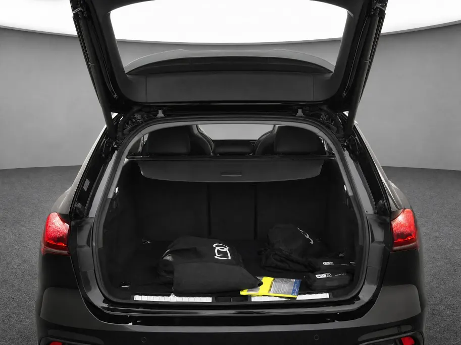 Audi A5 Avant 2.0 299pk S-tronic e-hybrid Quattro Advanced · Camera · Wegklapbare Trekhaak · Stoelverwarming · Apple/Android Car Play · 18'' Inch · Garantie t/m 18-11-2029 of 100.000km