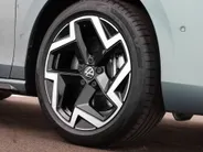 Volkswagen Passat Variant 1.5 eHybrid 272pk DSG R-Line Edition · Panoramadak · Inklap. Trekhaak · 360 Camera · Keyless · Matrix LED · Elek. Achterklep · Head-Up Display · Garantie t/m 13-11-2030 of 100.000km