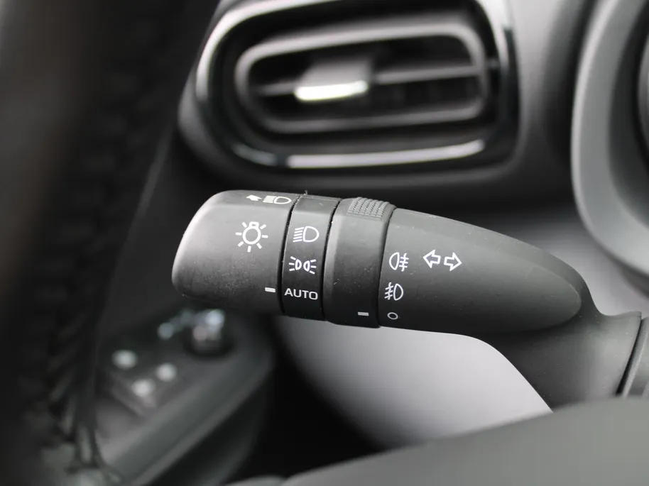 Mazda 2 Hybrid 1.5 Select | Airco | 16' LM | Android / Apple carplay | PDC | Camera | Keyless |