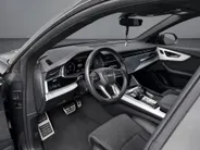 Audi Q8 55 TFSIe 381pk Tiptronic Quattro Pro Line S · Panoramadak · 360 Camera · Wegklapbare Trekhaak · Apple/Android Car Play · Luchtvering · 23'' Inch ·