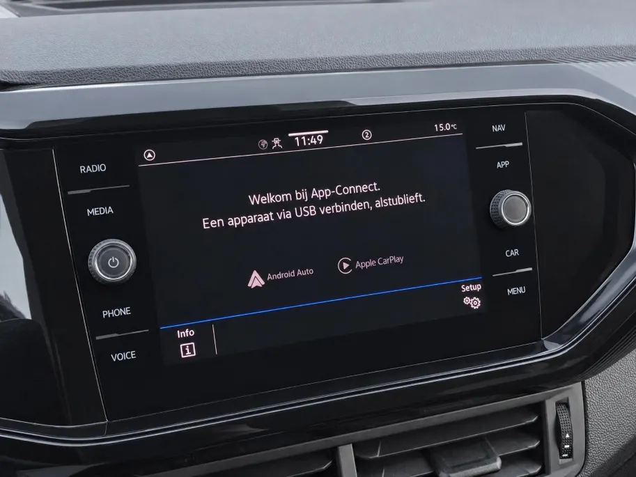 Volkswagen T-Cross 1.0 TSI 110pk DSG Life · Camera · Apple/Android Car Play · Afneembare Trekhaak · Virtual Cokcpit · Stoelverwarming ·