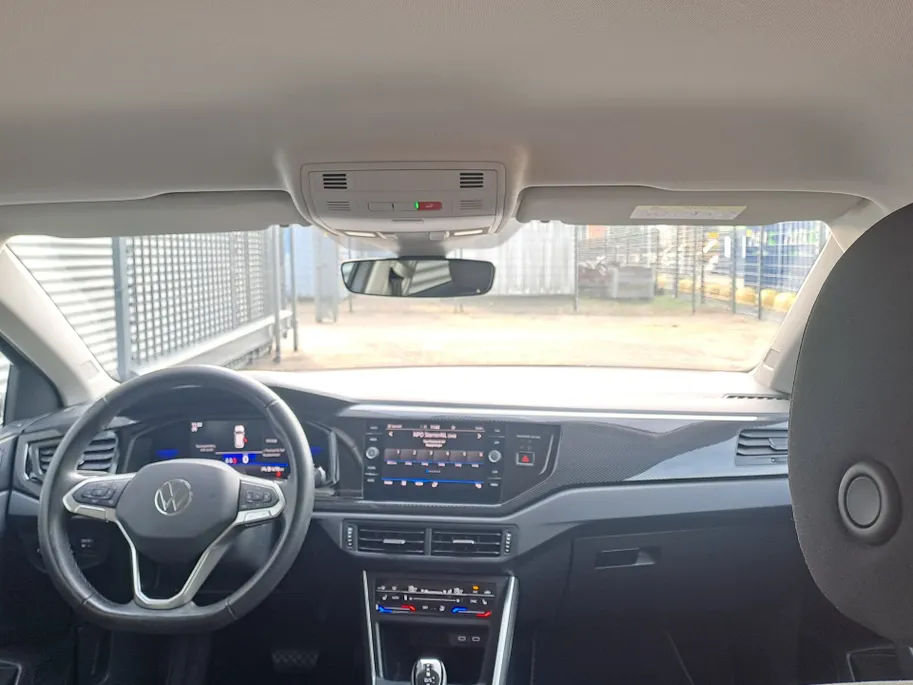 Volkswagen Taigo 1.0 TSI Life | Automaat | Apple Carplay/Android Auto | Navi  | Cruise control adaptief | Camera | Voorstoelen verwarmd