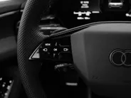 Audi A5 Avant 2.0 299pk S-tronic e-hybrid quattro S edition · 360 Camera · Wegklapbare Trekhaak · Keyless · Apple/Android Car Play · 19'' Inch · Garantie t/m09-07-2029 of 100.000km