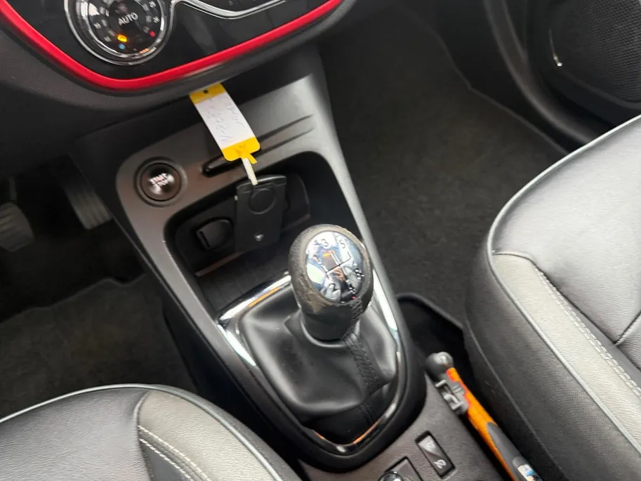Renault Captur 0.9 TCe Xmod Two Tone | Lederen Bekleding | Achteruitrijcamera | Climate Control | Stoelverwarming | 12 maanden garantie! |