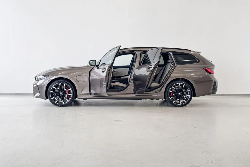 BMW 3 Serie Touring 330e Innovation Pack M Sportpakket Pro
