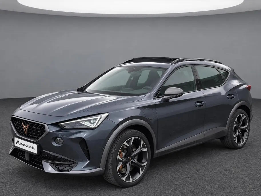 CUPRA Formentor 1.4e-Hybrid 180kW/245PK VZ · Panoramadak · Trekhaak · Camera + Parkeersensoren · Apple/Android Car Play ·