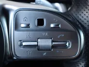 Mercedes-Benz EQB 250 AMG Line 7p. 67 kWh l Keyless l Stoelverwarming l Ambiente lichtpakket