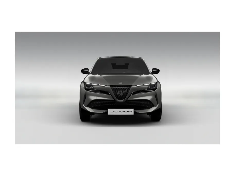 Alfa Romeo Junior Ibrida Sport Speciale Automaat