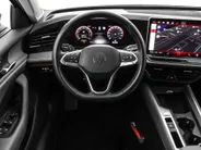 Volkswagen Passat Variant 1.5 eTSI 150pk DSG Elegance Business · Camera · Wegklapbare Trekhaak · Apple/Android Car Play · Dodehoeksensoren · P-Sensoren · 17'' Inch · Garantie t/m 18-06-2028 of 100.000
