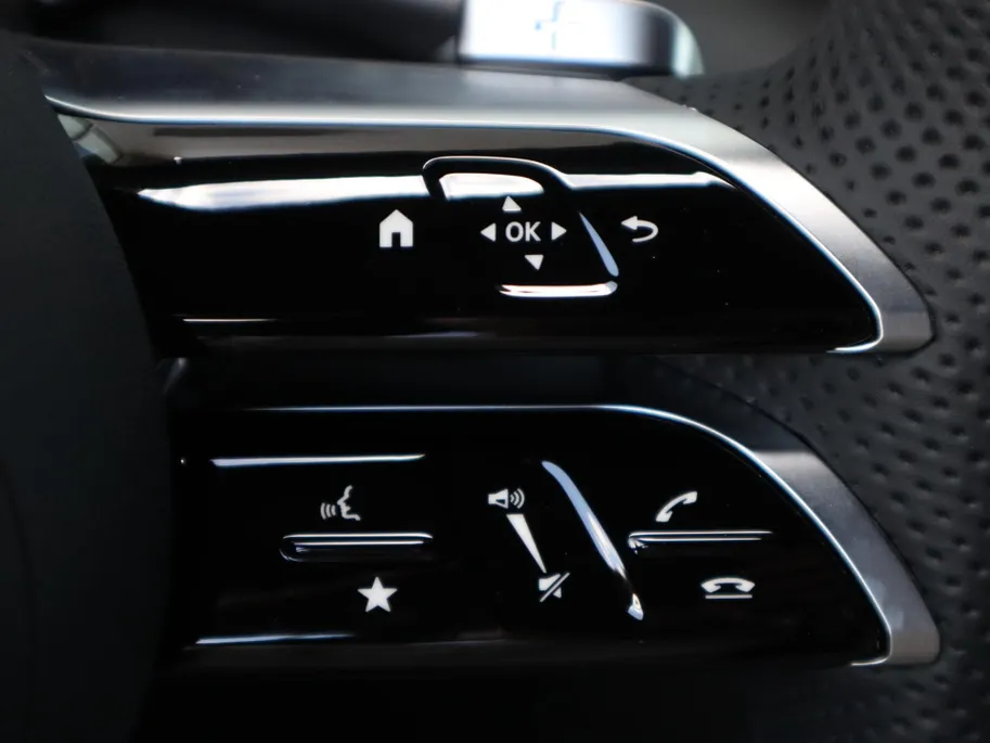 Mercedes-Benz GLC 300e 4MATIC Business Solution AMG l Keyless l Stoelverwarming l Memory