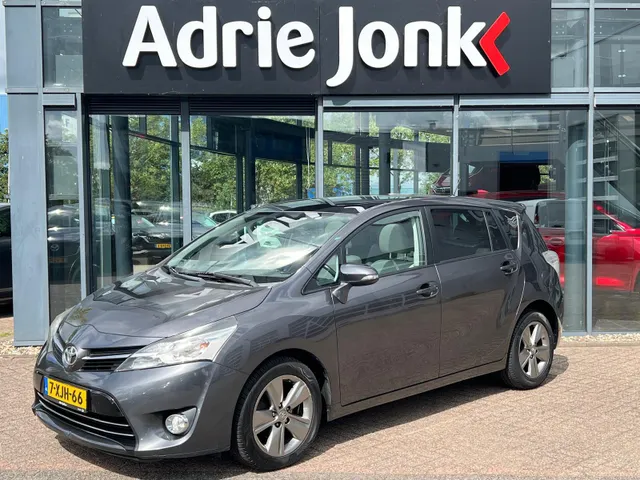 Toyota Verso 1.8 VVT-i Dynamic Business Top 5 editie AUTOMAAT | TREKHAAK | A.CAMERA | STOELVERWARMING | PANORAMADAK | 17INCH LMV | NED. AUTO |