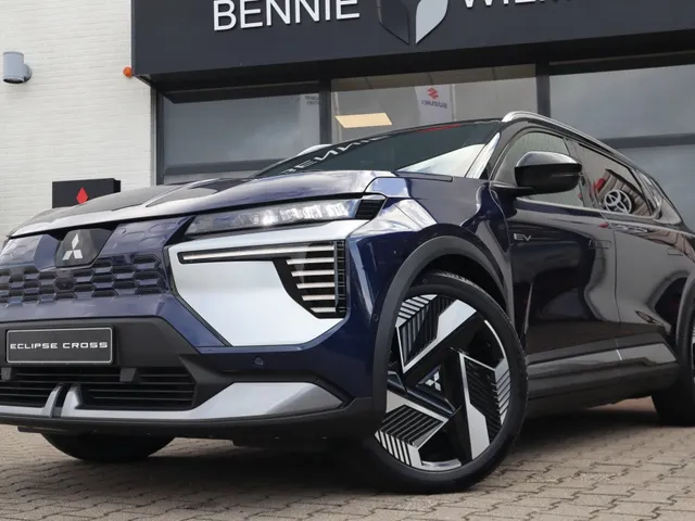 Mitsubishi Eclipse Cross Intense+ 87 kWh | Stuur/Stoel Verwarming | 360* Camera