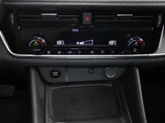 Nissan QASHQAI 1.5 e-Power Business Design | Navigatie| camera 360vieuw| Apple Carplay & Android auto | Pdc voor en achter | Two-tone lak | LM wielen | Pro-pilot | Climate controle | Inklapbare buitenspiegels | I-key |