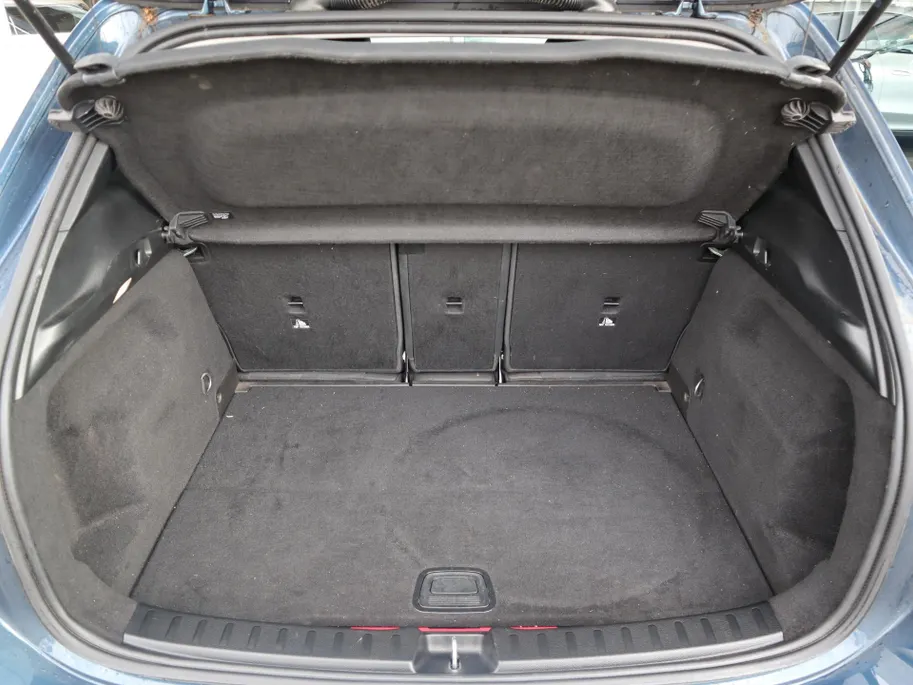 Mercedes-Benz GLA 250 e AMG Line l Trekhaak l Panoramadak l Keyless l Stoelverwarming l Memory