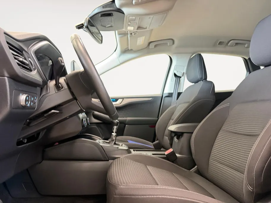 Ford Kuga 1.5 ECOBOOST | TITANIUM | 1600KG TREKGEWICHT | NL-AUTO |