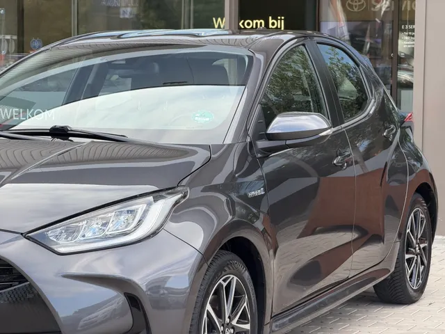Toyota Yaris 1.5 Hyb. Dynamic | 1e Eigenaar | Dealer Onderhouden | Camera |