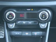 Kia Picanto 1.0 DPI GT-Line | Stuur-/stoelverwarming | Schuifdak | Camera | Dodehoek detectie | Telefoonlader | Clima | Navi | 16' LM | LED | Cruise |