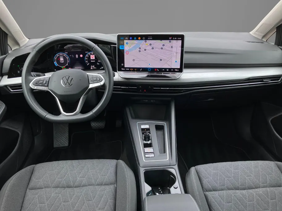 Volkswagen Golf 1.5eTSI/150PK DSG Life Edition · Apple/Android Car Play · Navigatie · Head-Up display · Stoel-& stuurverwarming · Garantie t/m 21-04-2030 of 100000km.