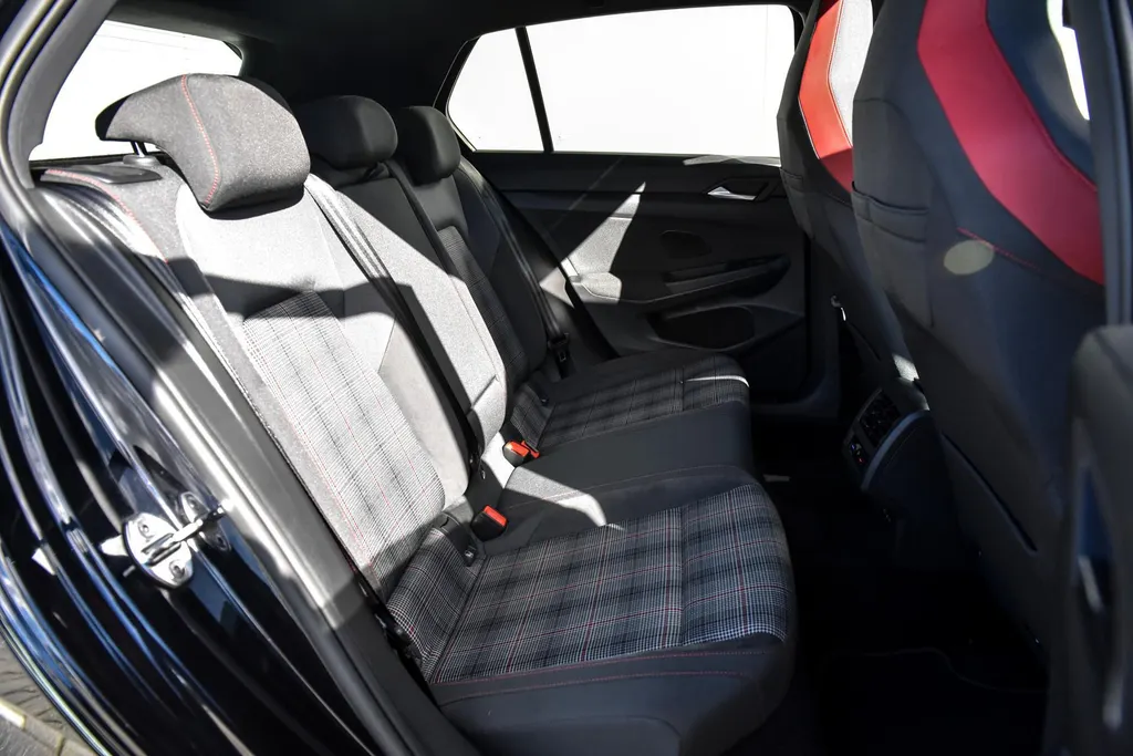 Volkswagen Golf 2.0 TSI GTI
