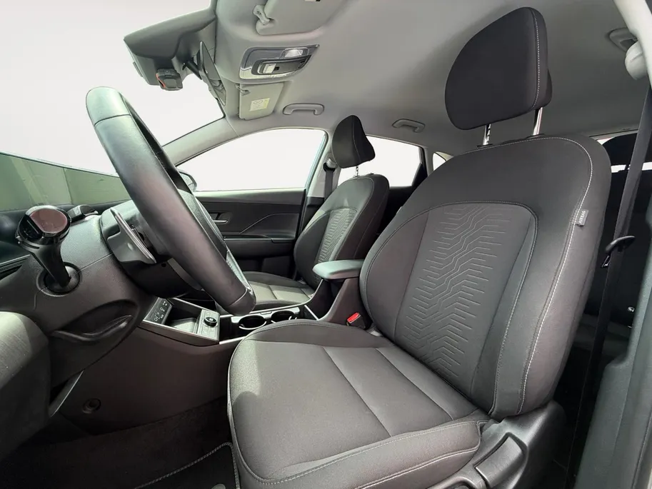 Hyundai Kona 1.6 GDI HEV Comfort Smart | Stuur-/ Stoelverwarming | Climate Control | Navigatie | Achteruitrijcamera | Parkeersensoren voor en achter | Apple Carplay/ Android auto |