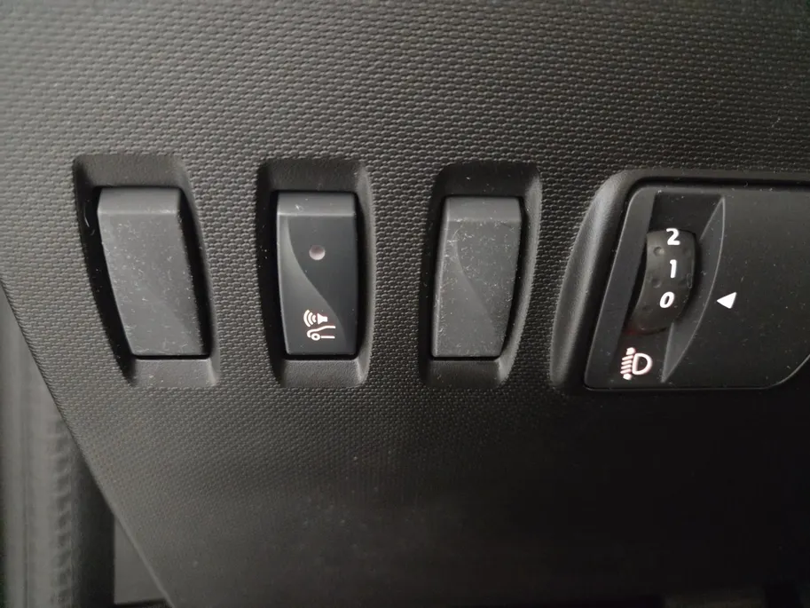 Renault Twingo Z.E. R80 E-Tech Equilibre 22 kWh * Carplay * Cruise Control * 1 Eigenaar * 12 Maanden Bovag Garantie *