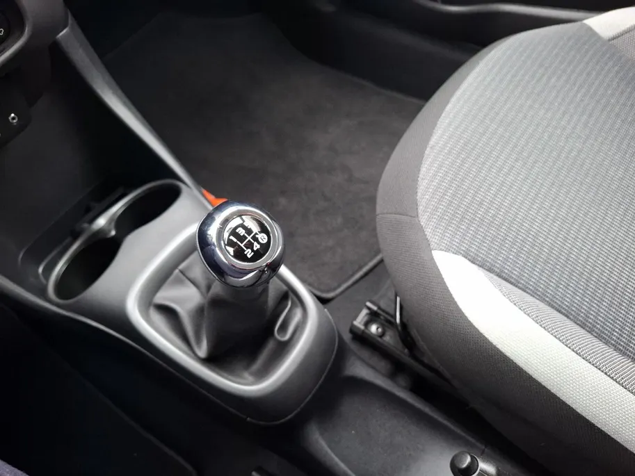 Toyota Aygo 1.0 VVT-i x-play | ACHTERUITRIJCAMERA | 5 DEURS | TELEFOON | AIRCO | ELEKTRISCHE RAMEN |
