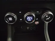 Renault Captur 1.0 TCe 90 Intens *Camera * Carplay * Cruise Control * Navigatie * LM Velgen * 12 Maanden BOVAG Garantie *