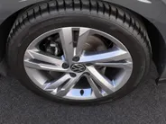 Volkswagen Golf 1.5eTSI/150PK R-Line · Apple/Android Car Play · 17'' Velgen ·  Rijprofielkeuze · LED