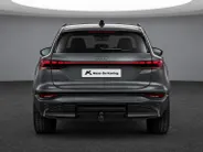 Audi Q6 e-tron S edition 83 kWh 252 PK · Trekhaak elek. wegklapbaar · Optiekpakket zwart · Zwart lederen S-line bekleding