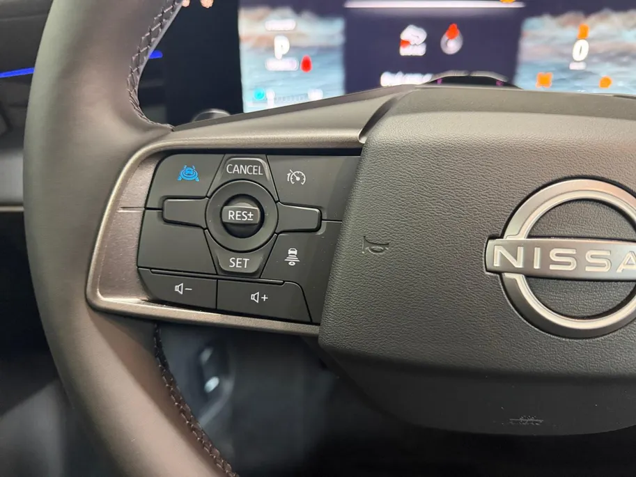 Nissan Leaf Evolve 52 kWh | NISSAN MORE 10 JAAR GARANTIE | 451 KM WLTP | 2500 EURO INRUILPREMIE | SNEL RIJDEN | BOSE | RONDOM CAMERA | CARPLAY |