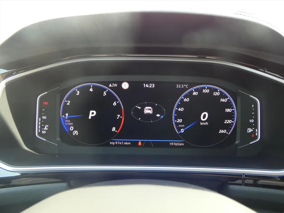 Volkswagen T-Roc 1.5 TSI 150pk 7-DSG R-Line / 19.000 KM !!!